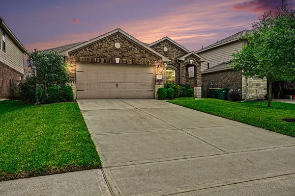 529 Rosebank Trail Lane, La Marque, TX 77568