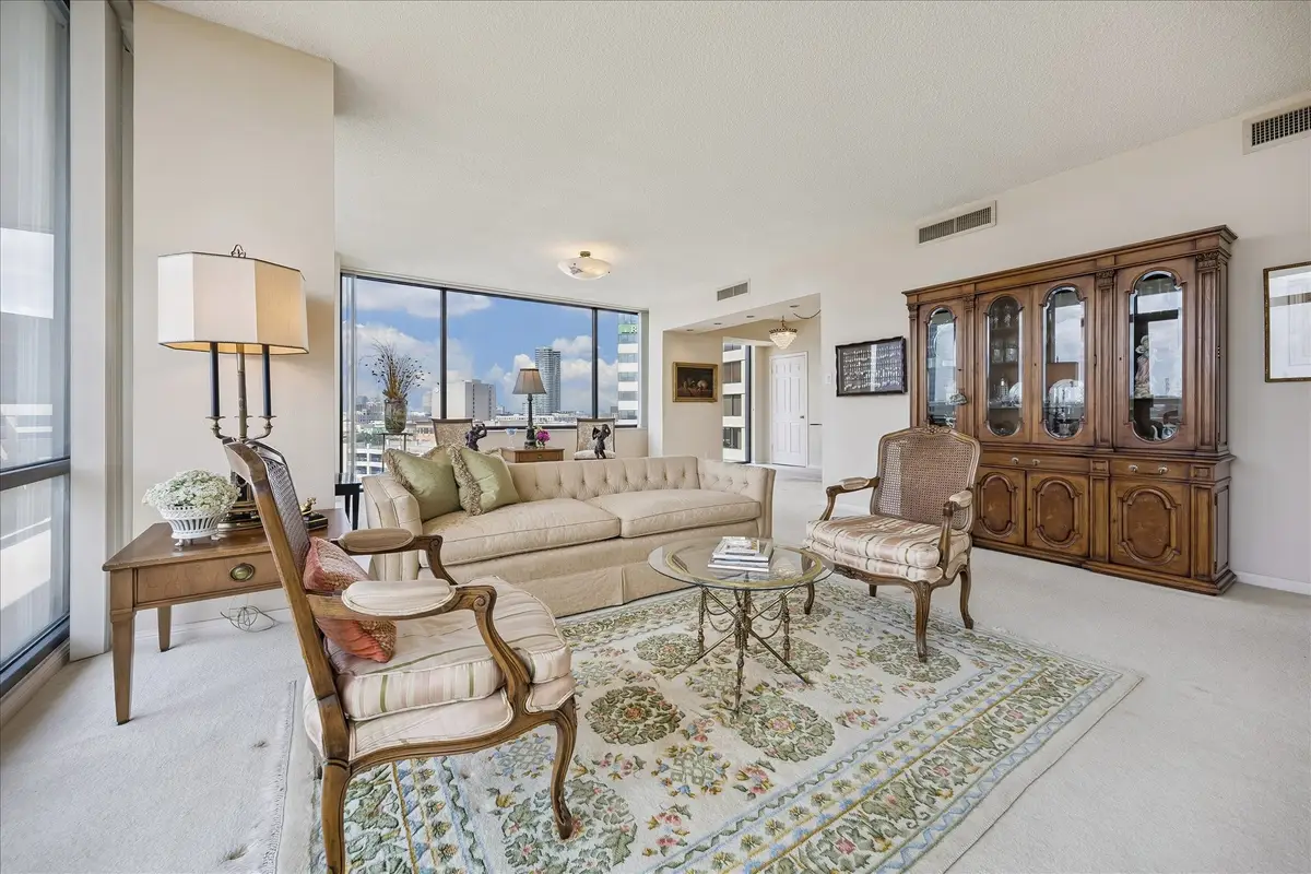 15 Greenway Plaza #9F, Houston, TX 77046 - #1