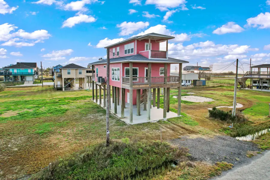 1042 N Margaret Road, Gilchrist, TX 77617 - #3