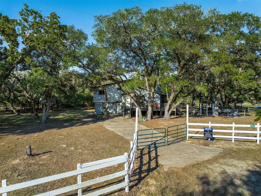 1141 Reeves Road, Garwood, TX 77442 - Image #3