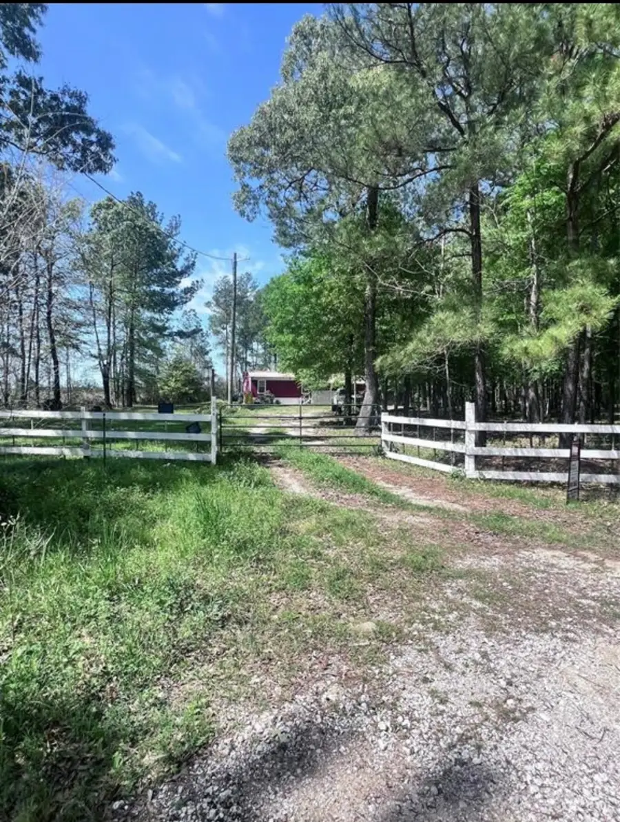 124 Magnolia Lane, Huntsville, TX 77340 - Image #2