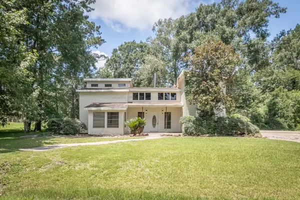 13119 Live Oak Lane, Old River Winfree, TX 77535