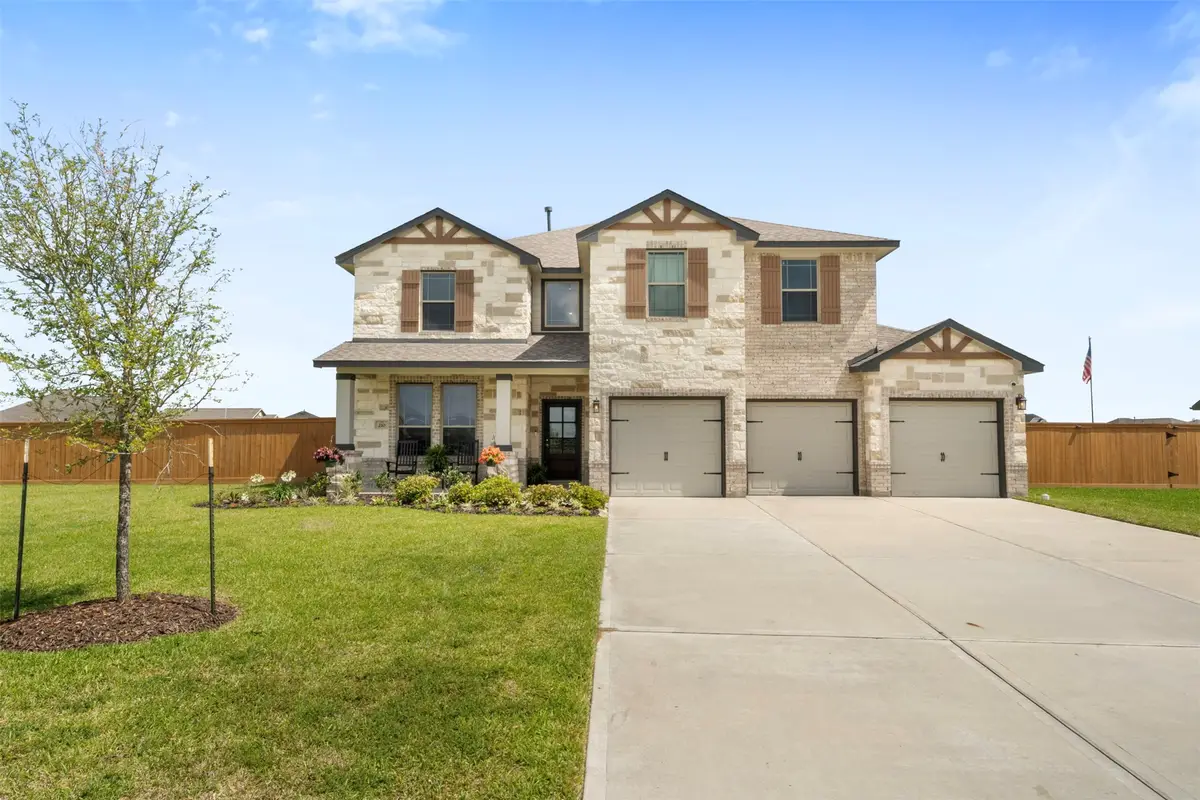 210 Valley Ranch Trail, Dayton, TX 77535 - #1