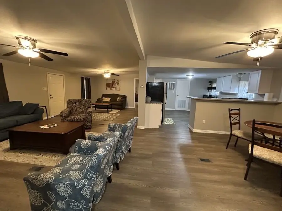 6 Kathy Lane, Huntsville, TX 77320 - #3