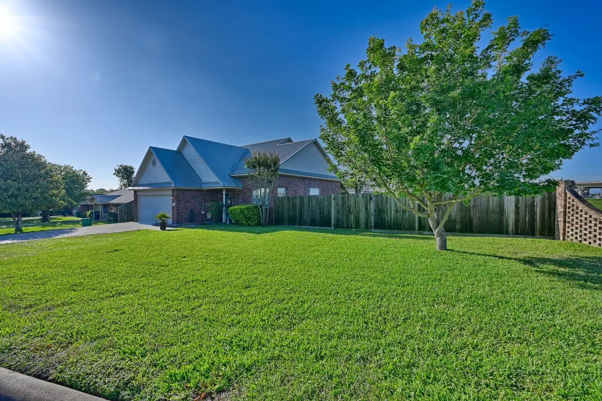 1200 Cheyenne Drive, Brenham, TX 77833 - #1