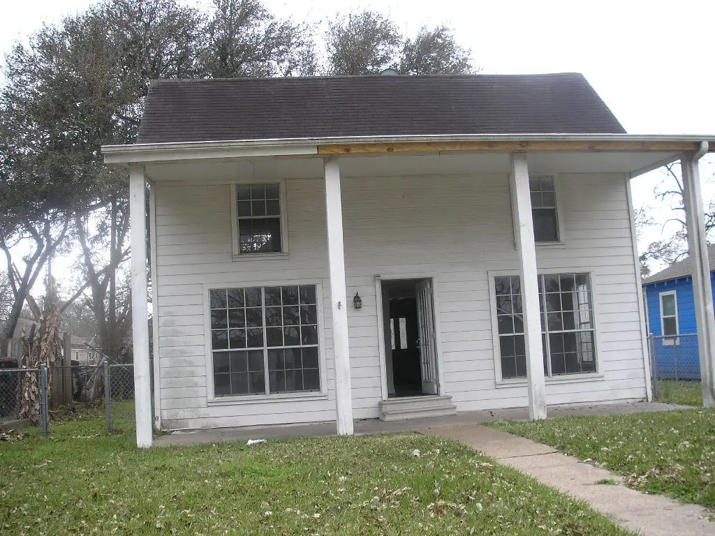 809 8th Avenue N, Texas City, TX 77590 - #1