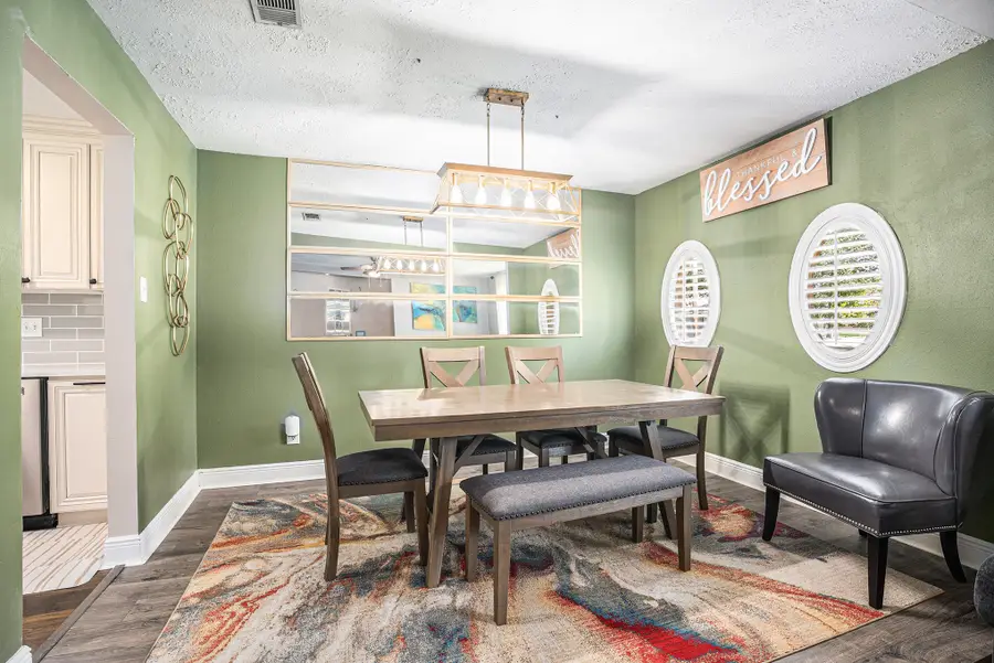 515 Brandywyne Drive, Friendswood, TX 77546 - Image #3