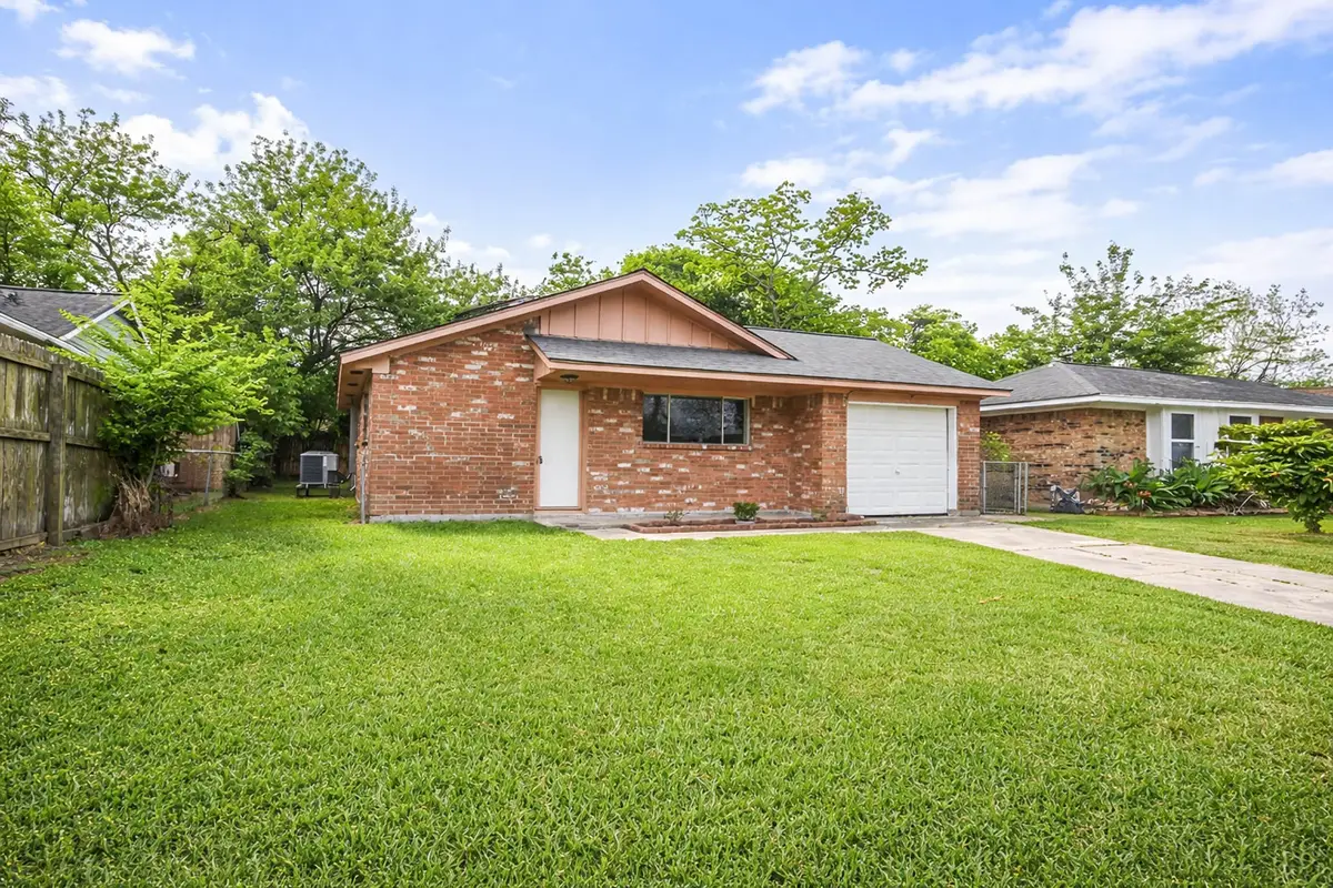 4902 Scott Reef Drive, Bacliff, TX 77518 - #1