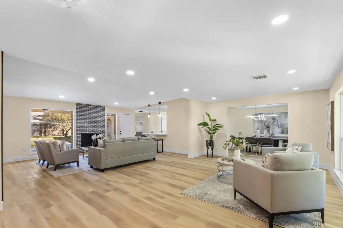 5530 Redstart Street, Houston, TX 77096 - Image #1