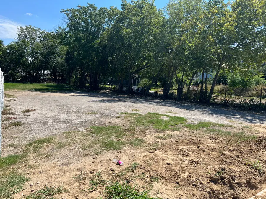 610 S Zarzamora Street, San Antonio, TX 78207 - Image #2