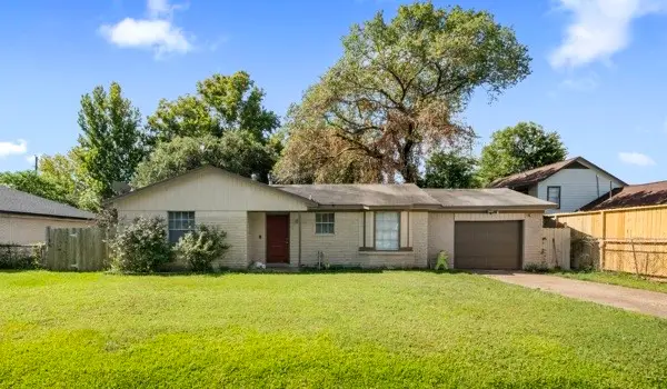 5830 Woodview Drive, Houston, TX 77396