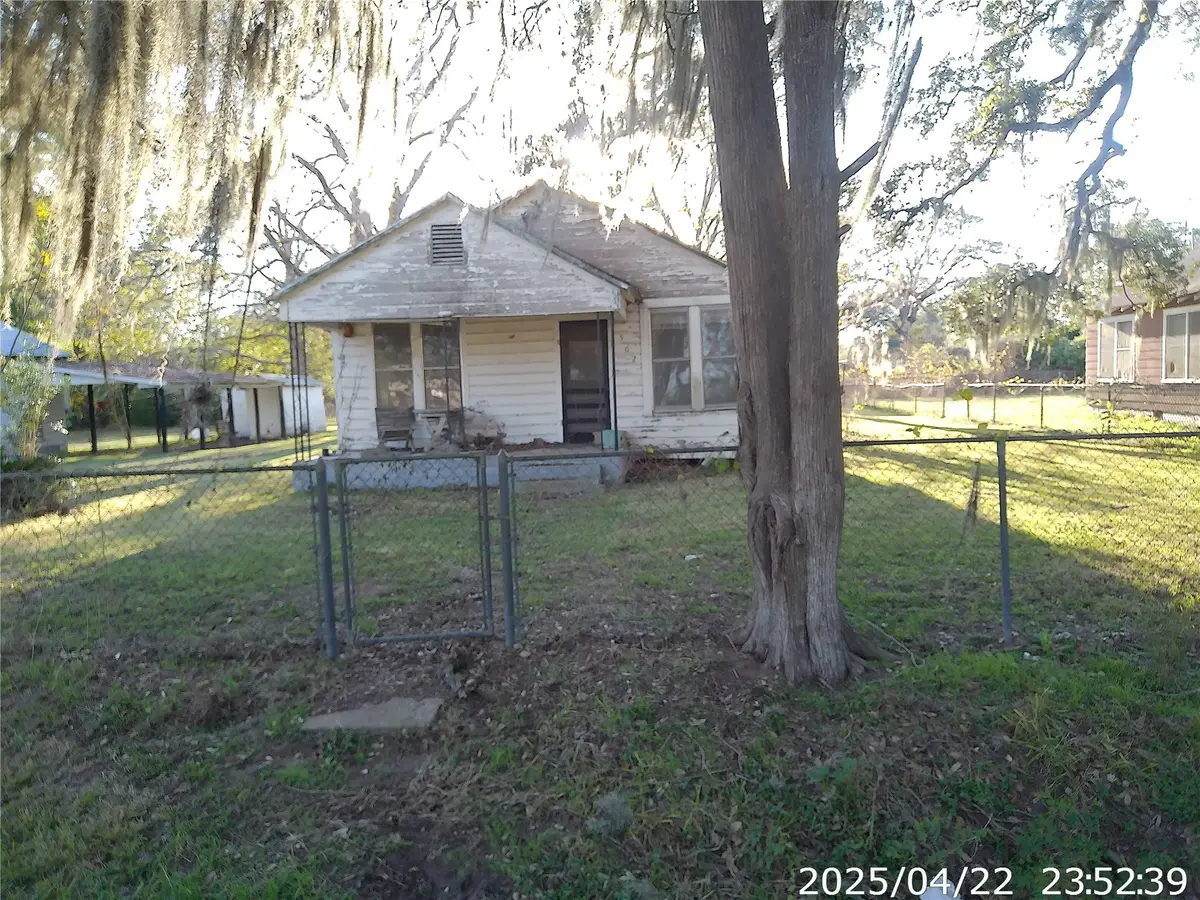 502 Camp Street, Alleyton, TX 78935 - Image #1