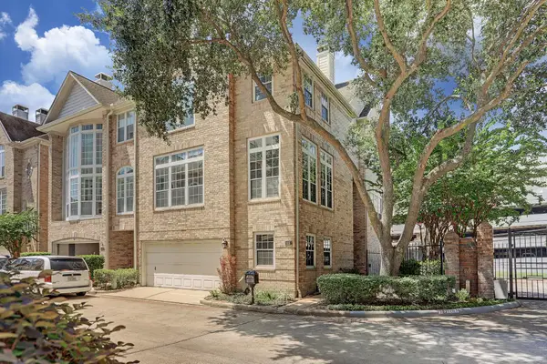 16 Stalynn Lane, Houston, TX 77027