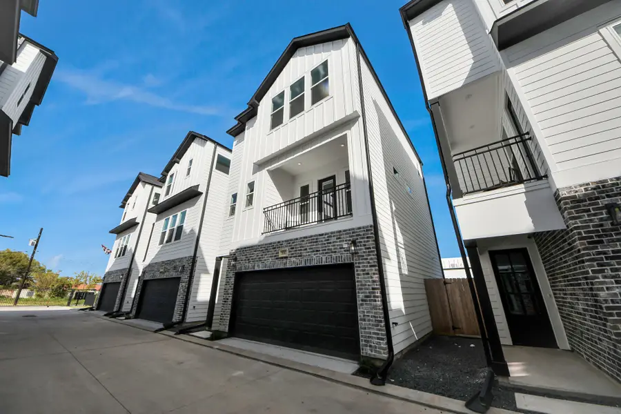 719 Marcella Street #A, Houston, TX 77091 - #3