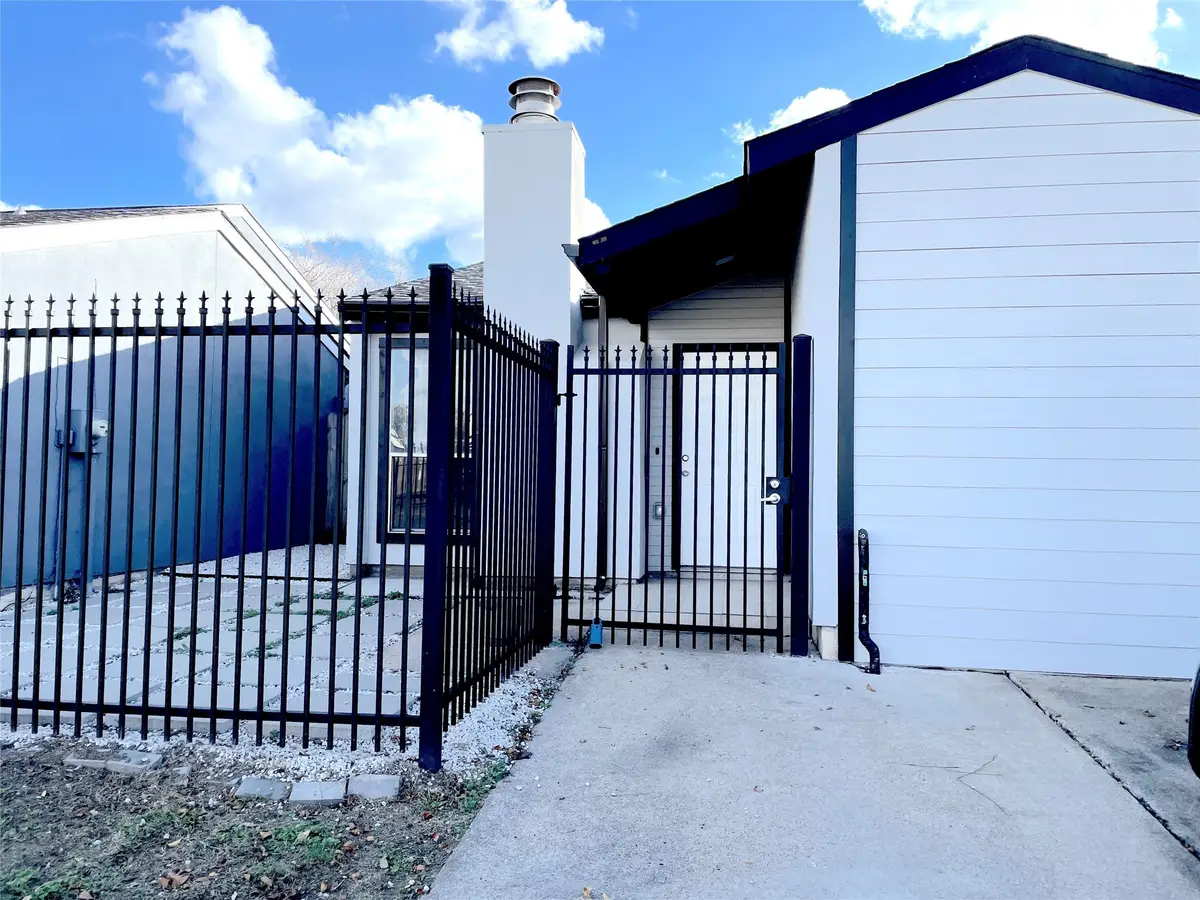 12333 Corona Lane, Houston, TX 77072 - Image #1