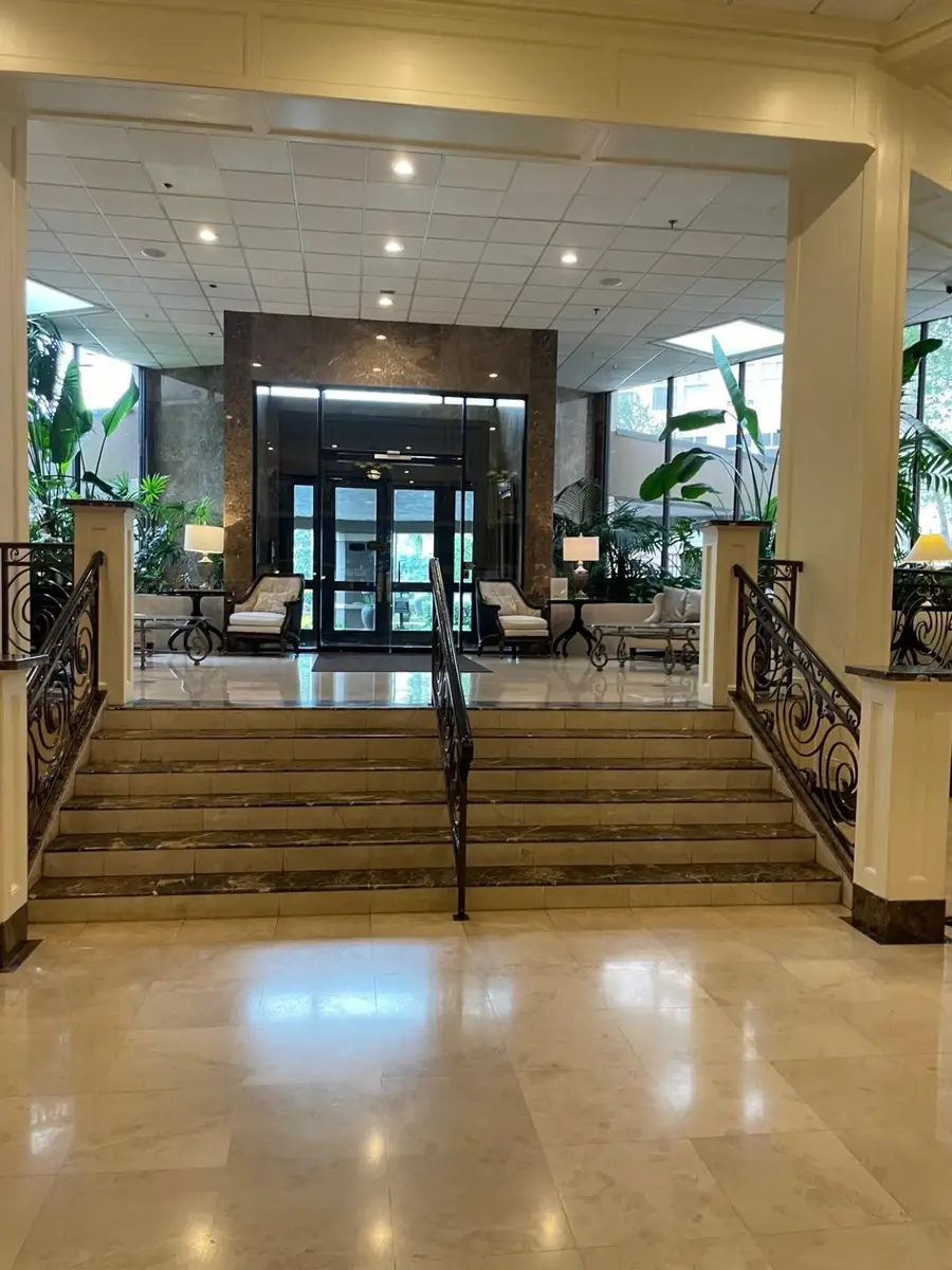 3525 Sage Road #1204, Houston, TX 77056 - Image #2