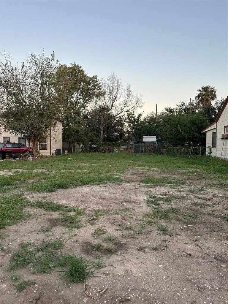 6711 Eastwood Street, Houston, TX 77021 - #1