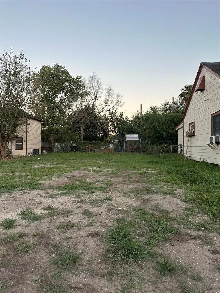 6711 Eastwood Street, Houston, TX 77021 - #2