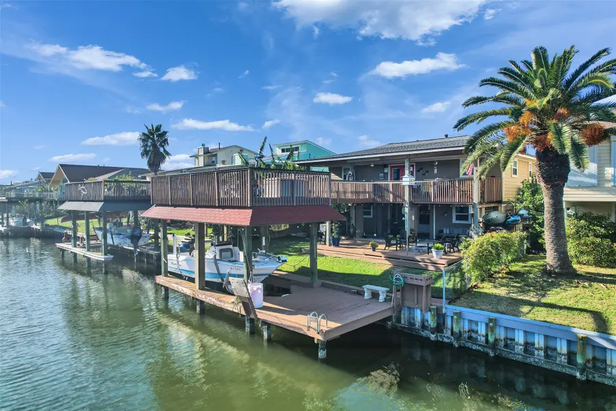 656 Warsaw Street, Bayou Vista, TX 77563 - Image #2