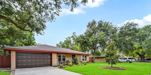 11519 Endicott Lane, Houston, TX 77035