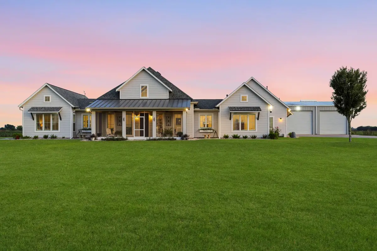 12030 County Line Road, Wallis, TX 77485 - #1