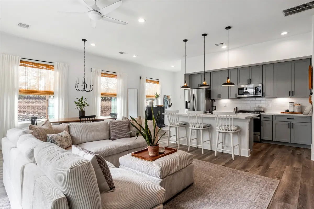 5202 Pinemont Creek Lane, Houston, TX 77018 - Image #1