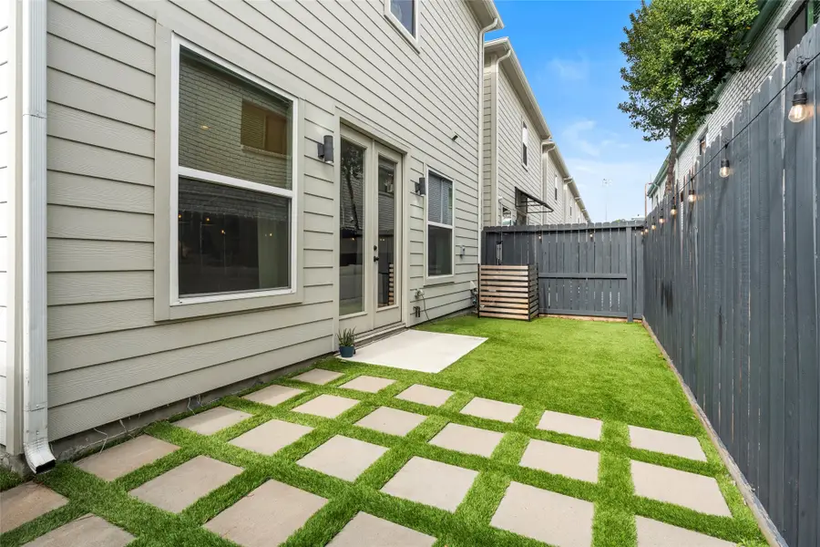 5202 Pinemont Creek Lane, Houston, TX 77018 - Image #3