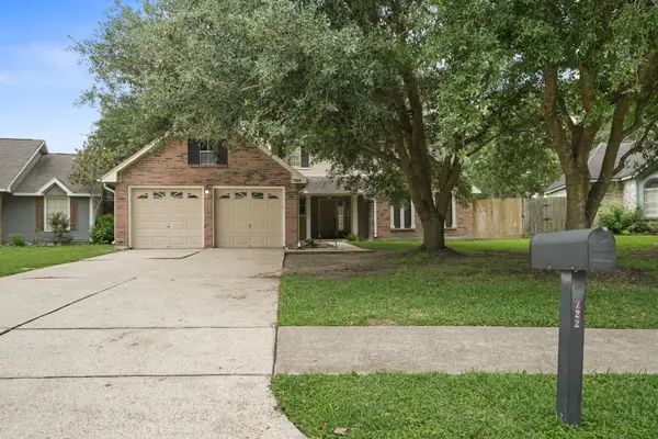 722 Regency Court, Friendswood, TX 77546