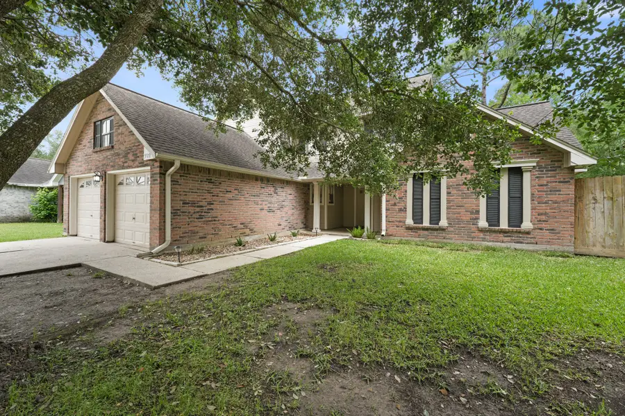 722 Regency Court, Friendswood, TX 77546 - #2