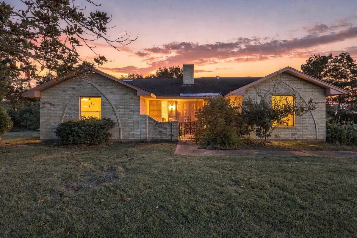 815 County Road 32, Angleton, TX 77515 - #1
