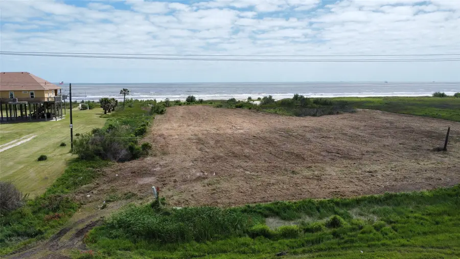 952 Marthas Vineyard Lane, Gilchrist, TX 77617 - Image #2