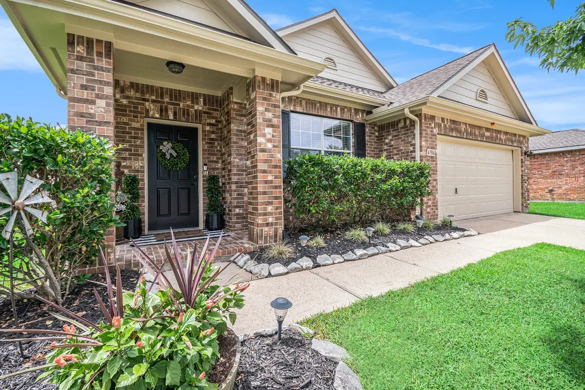 4706 Shale Drive, Baytown, TX 77521 - Image #1