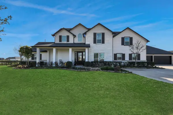 103 Lily Lane, Rosharon, TX 77583