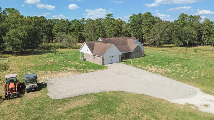 1040 Dream Catcher Drive, Wallisville, TX 77597 - Image #3