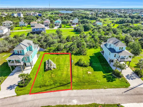 3821 El Lago, Galveston, TX 77554