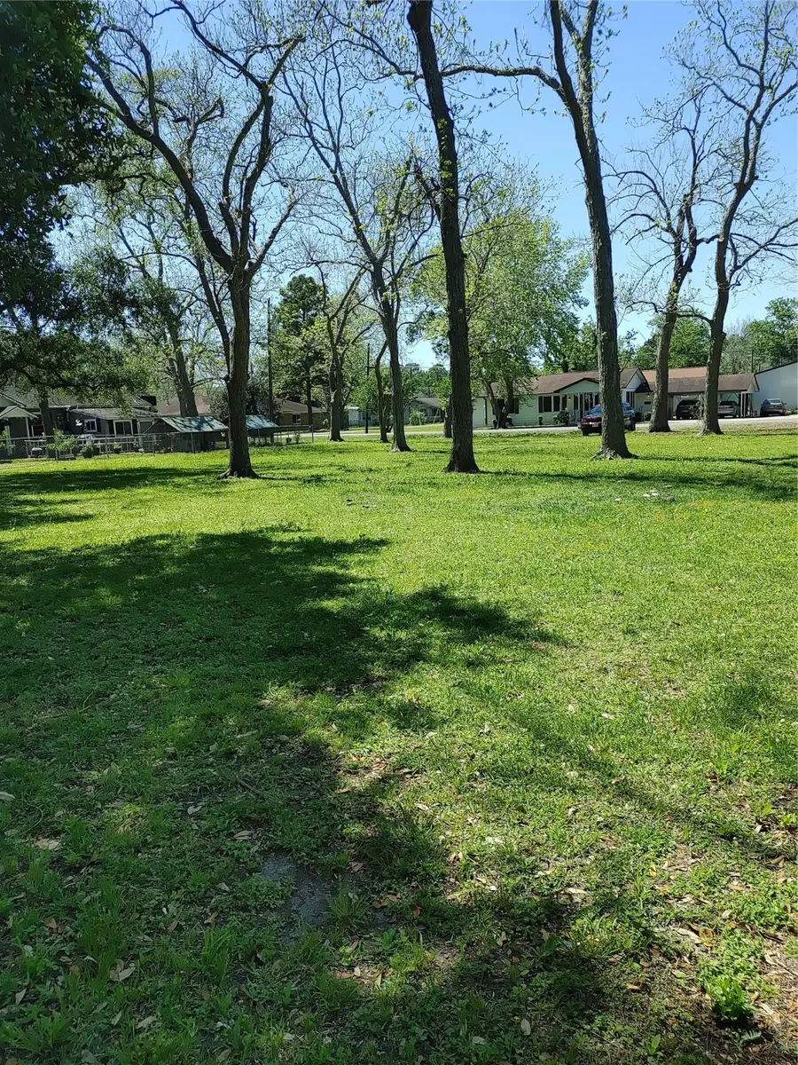 000 S Hackberry Street, Sweeny, TX 77480 - Image #2