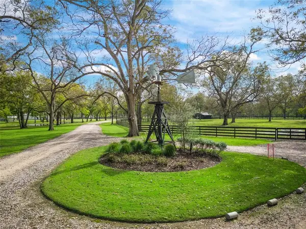 2990 Bowser Road, Fulshear, TX 77441