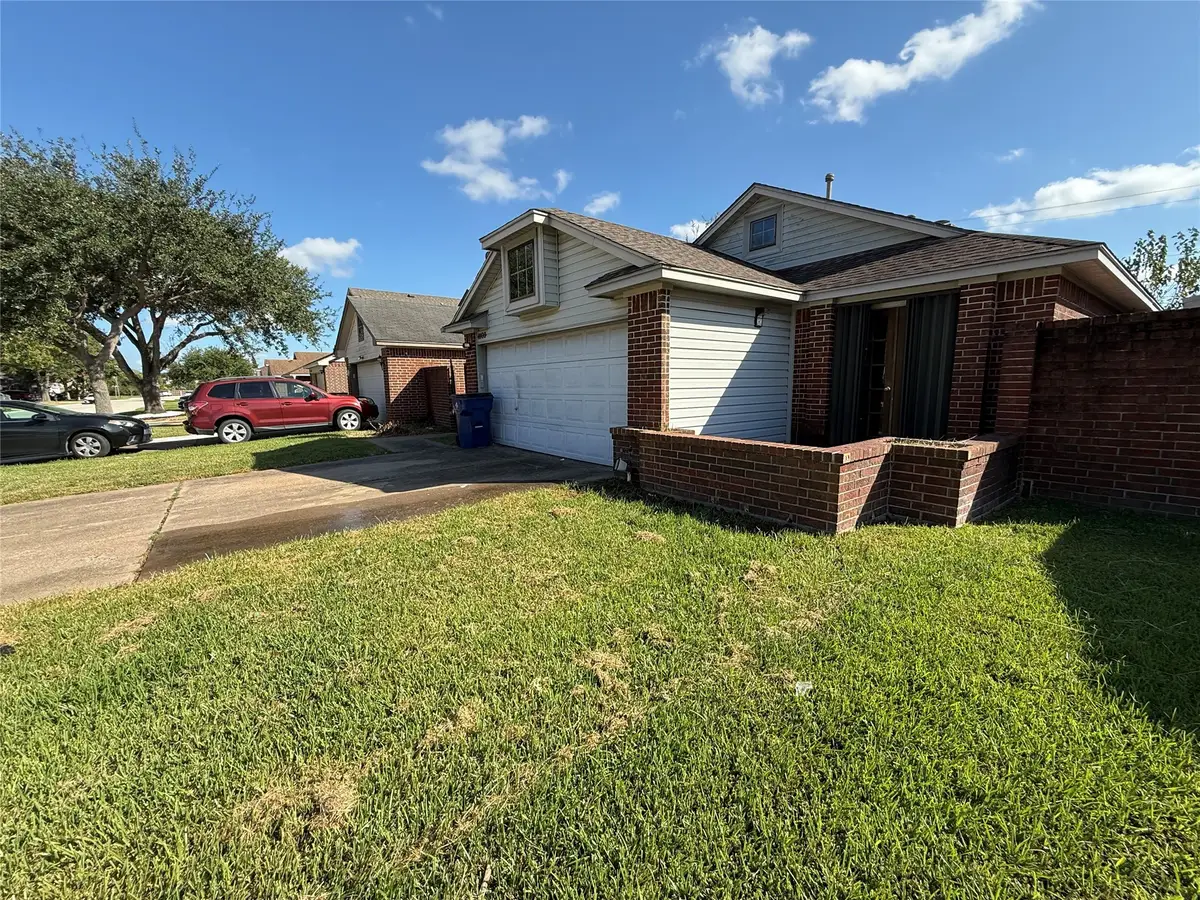 8109 Catalpa Street, Texas City, TX 77591 - Image #1