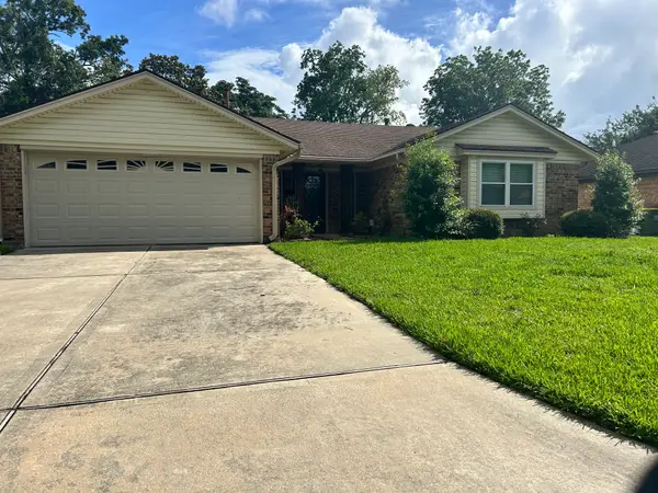 5105 Apple Springs Drive, Pearland, TX 77584