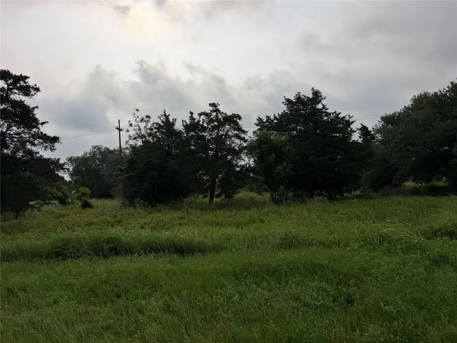 2702 14th, Hempstead, TX 77445 - #3