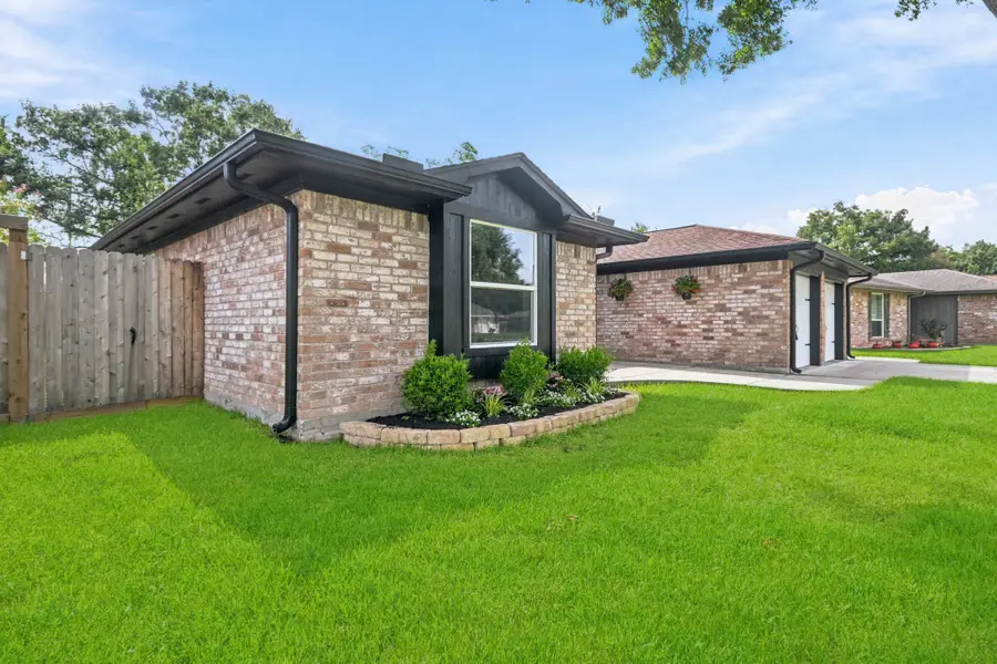 1915 Michele Drive, Sugar Land, TX 77498 - #3