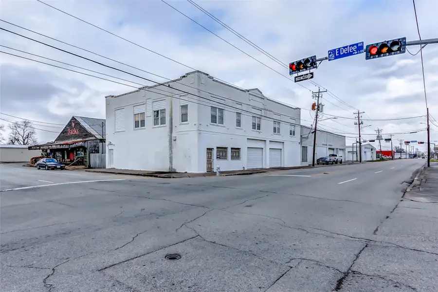 101 N Main Street, Baytown, TX 77520 - #2