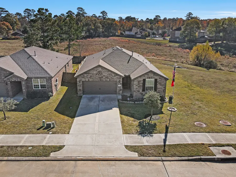 9041 Oval Glass Street, Conroe, TX 77304 - Image #2