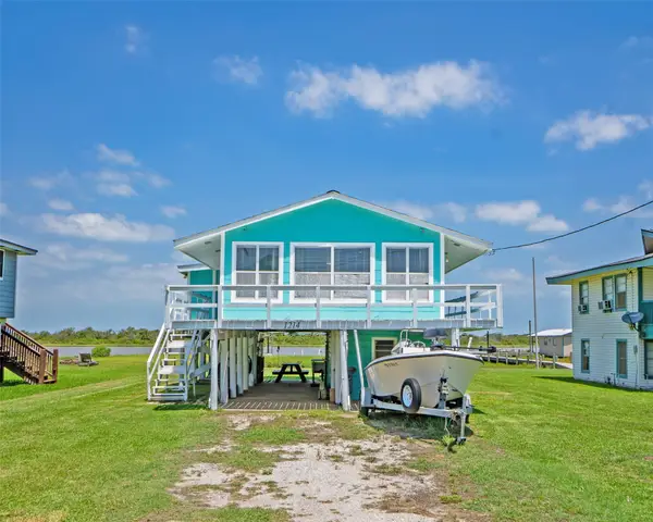 1214 County Road 201, Sargent, TX 77414