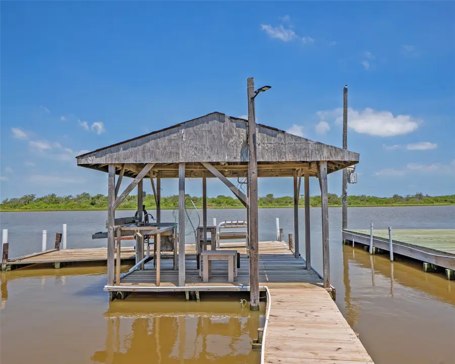 1214 County Road 201, Sargent, TX 77414 - Image #3