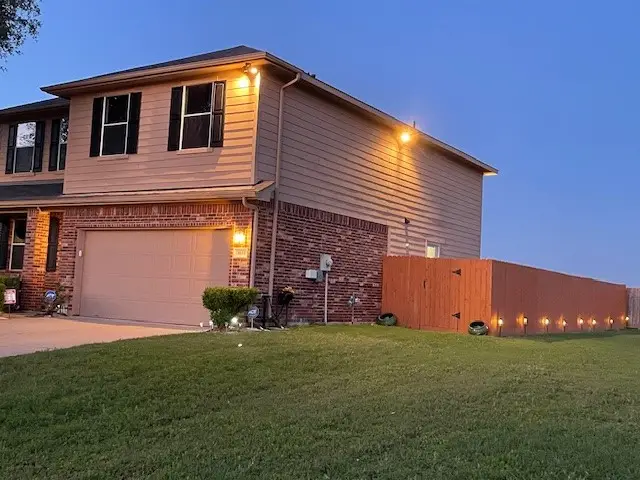 4611 Monarch Blue Lane, Fresno, TX 77545 - Image #2