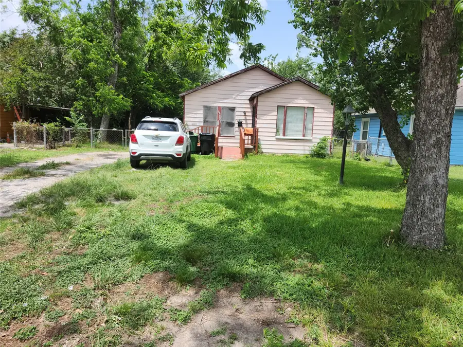 4215 Edison Street, Houston, TX 77009 - Image #2