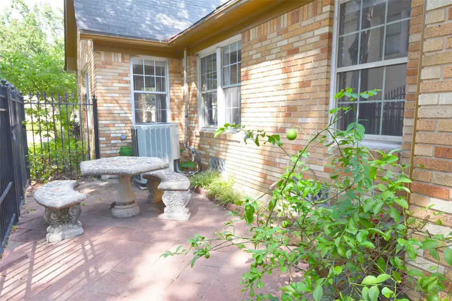 2141 Colquitt Street, Houston, TX 77098 - #2