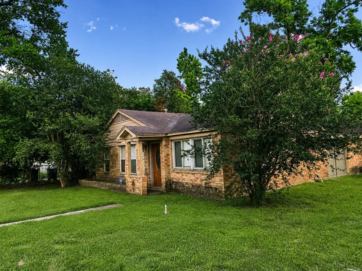 8402 Darlington Drive, Houston, TX 77028 - #1