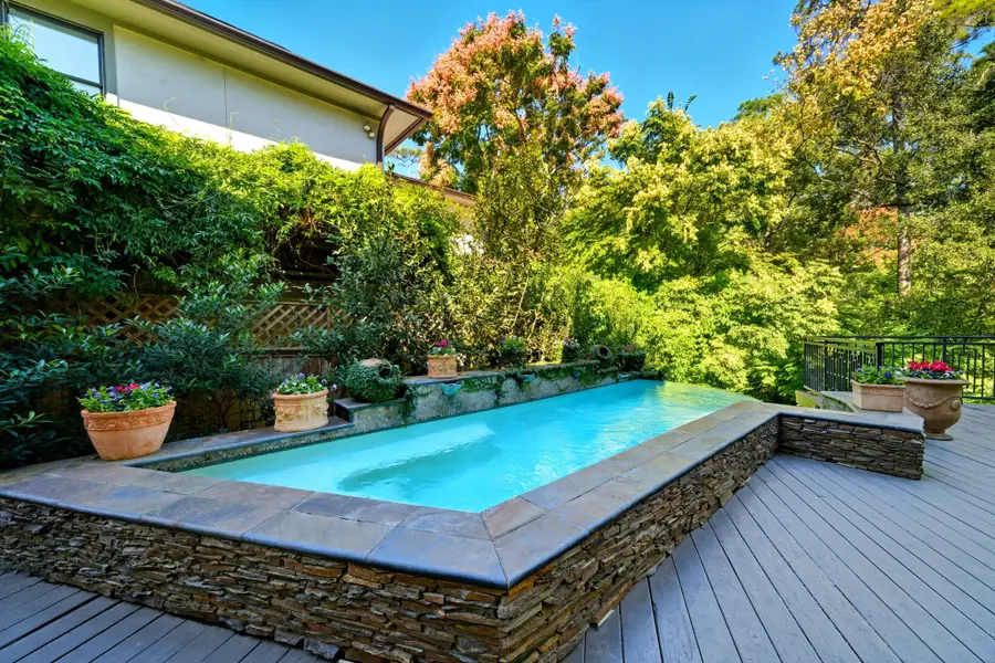 422 Pinewold Drive, Houston, TX 77056 - Image #2